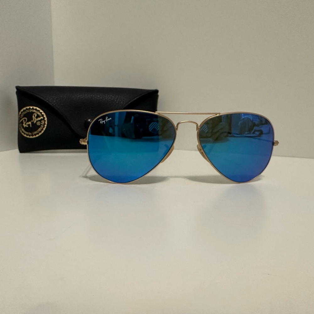 Ray Ban, Aviator, gold frame with blue lenses